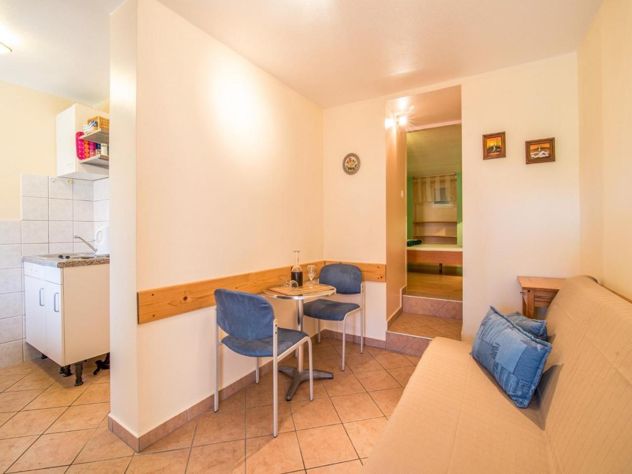 Apartment In Vrbnik/Insel Krk 13614 Экстерьер фото